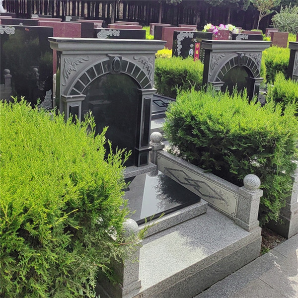 芳馨苑立碑06