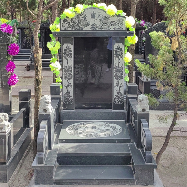 福寿莲位区立碑