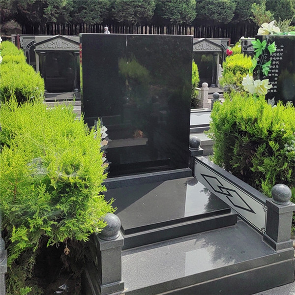 芳馨苑立碑09