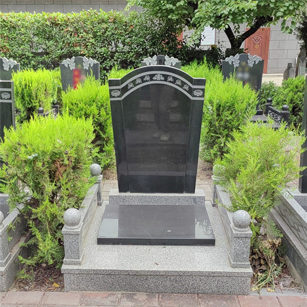孝恩坊立碑