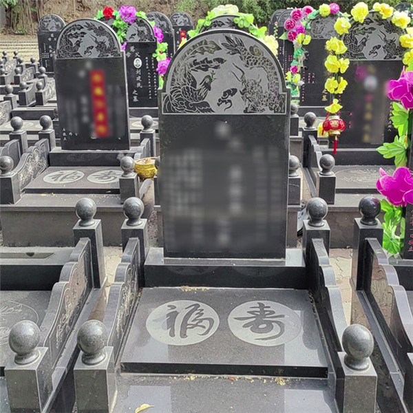 传统墓区立碑