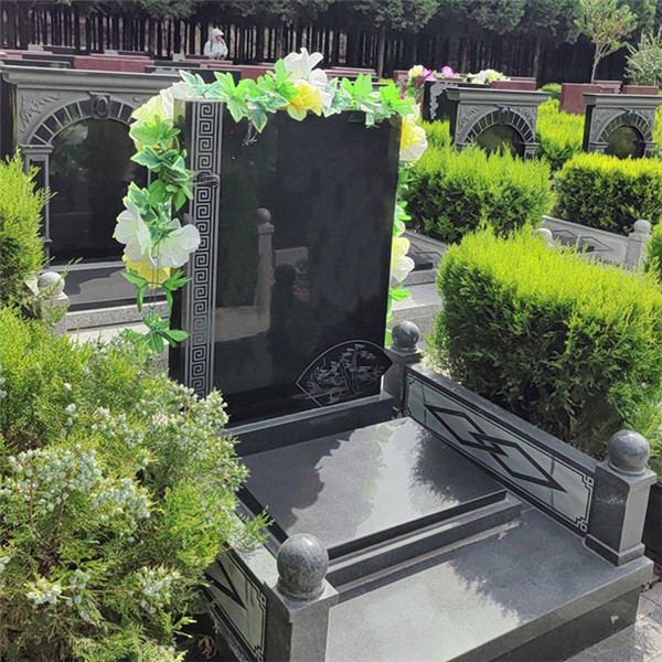 芳馨苑立碑07